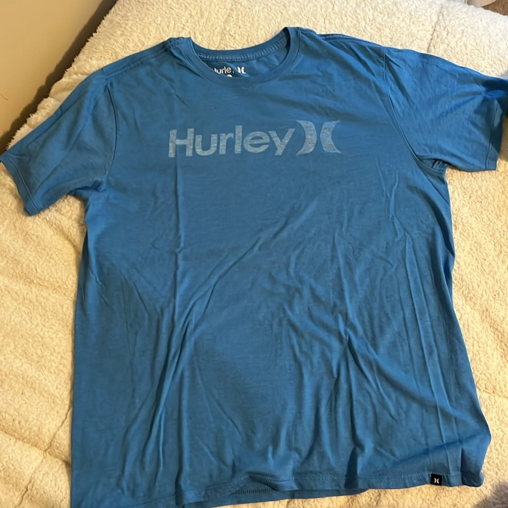 Men’s large Hurley short sleeve tee and long sleeve tee with hoodie